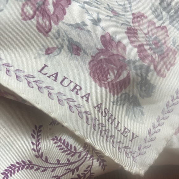 Vintage silk large Laura Ashley Pink and Purple Floral scarf - Picture 3 of 12